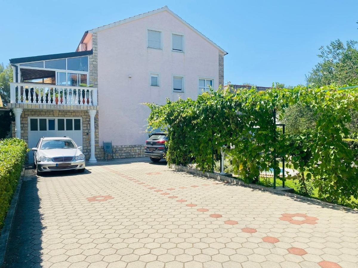 Villa Chiara Vodice Exterior foto